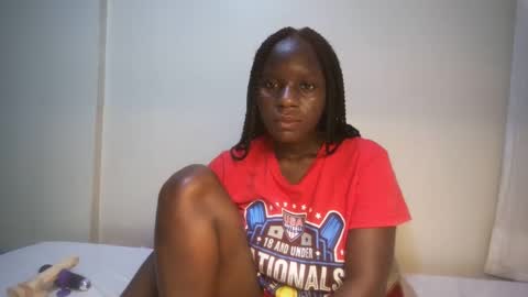 Snapshot of candycurly_ chatting on March 12, 2025, 6:00 pm candycurly_ online show from March 12, 2025, 6:00 pm