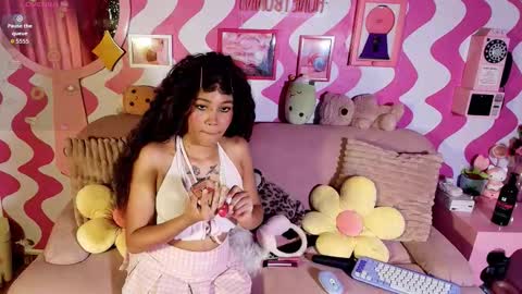 Snapshot of candygirlsxoxo chatting on November 15, 2025, 2:20 am candygirlsxoxo online show from November 15, 2025, 2:20 am