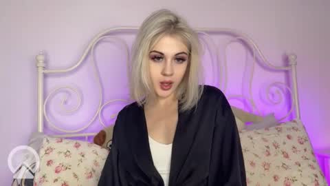 You can call me HH online show from October 9, 2025, 6:39 pm