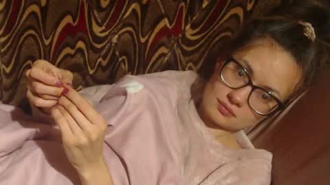 say meow and send tip  online show from November 30, 2025, 11:36 am