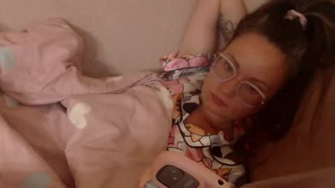 say meow and send tip  online show from May 11, 2026, 4:15 pm