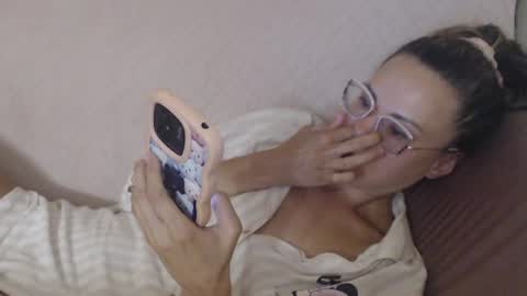 say meow and send tip  online show from July 18, 2026, 4:33 pm