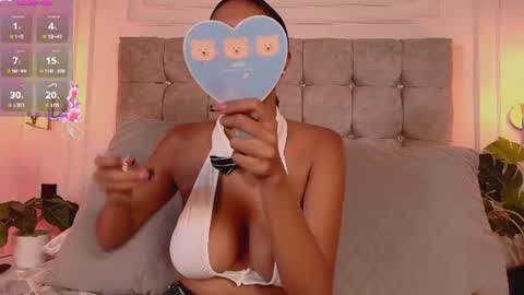 Snapshot of candylips4 chatting on July 29, 2026, 12:14 pm Candy online show from July 29, 2026, 12:14 pm
