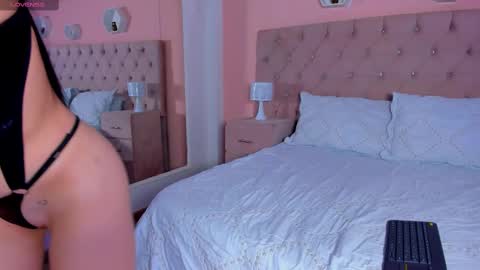 Candy online show from March 6, 2025, 8:48 pm