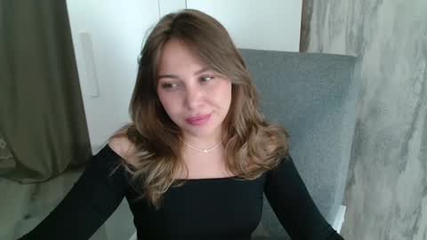 Snapshot of candymini chatting on December 3, 2025, 8:45 am candymini online show from December 3, 2025, 8:45 am