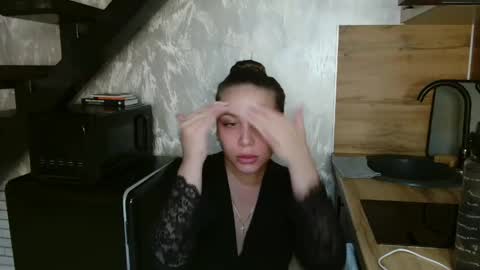 Snapshot of candymini chatting on April 24, 2026, 4:42 pm candymini online show from April 24, 2026, 4:42 pm