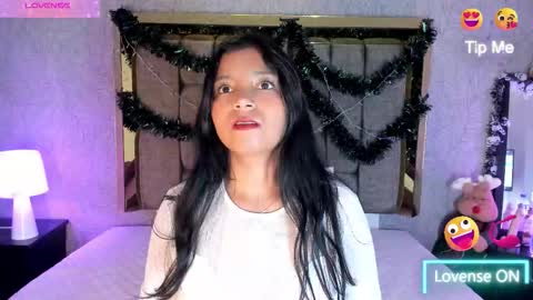 Snapshot of candys_victoria chatting on December 17, 2025, 3:23 am Candys Victoria online show from December 17, 2025, 3:23 am