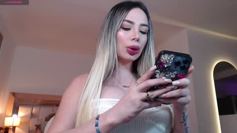 Snapshot of candyshe chatting on January 10, 2025, 3:39 am Shenoa Jimenez online show from January 10, 2025, 3:39 am