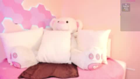 Snapshot of candyskinny21 chatting on March 17, 2026, 8:01 pm MIA online show from March 17, 2026, 8:01 pm