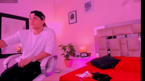 Snapshot of candyygirl_1 chatting on September 30, 2025, 6:02 pm Candy online show from September 30, 2025, 6:02 pm