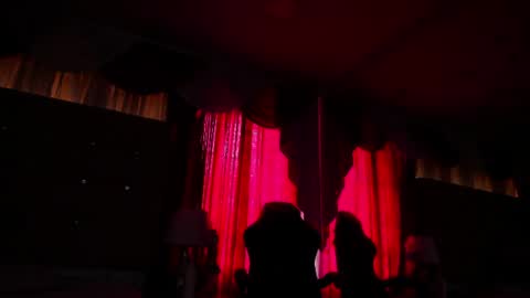Snapshot of caneladevil_ chatting on June 17, 2026, 7:04 pm Camila online show from June 17, 2026, 7:04 pm