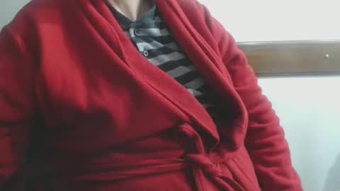 Snapshot of capitanfuturo44 chatting on December 6, 2024, 2:06 pm Cinzia ex regina online show from December 6, 2024, 2:06 pm