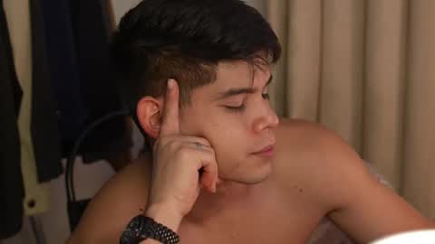 Snapshot of capizzi_ chatting on December 3, 2024, 2:25 am David Capizzi online show from December 3, 2024, 2:25 am