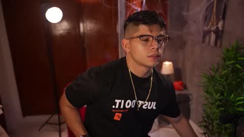 Snapshot of capizzi_ chatting on October 27, 2025, 4:27 am David Capizzi online show from October 27, 2025, 4:27 am