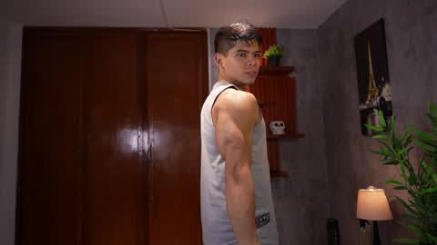 Snapshot of capizzi_ chatting on November 7, 2025, 2:06 pm David Capizzi online show from November 7, 2025, 2:06 pm