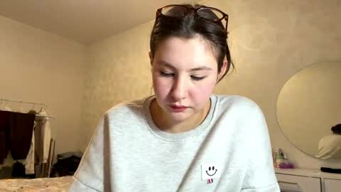 May online show from April 9, 2026, 7:08 pm