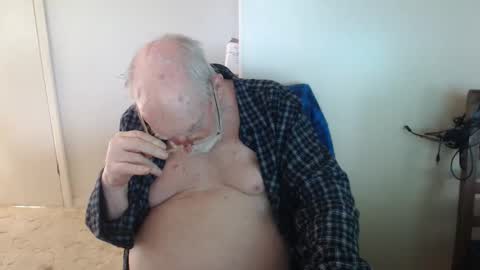 Snapshot of capt5105 chatting on April 27, 2026, 3:26 am capt5105 online show from April 27, 2026, 3:26 am