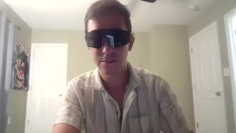 Snapshot of captain_chris8 chatting on October 11, 2025, 2:33 am captain_chris8 online show from October 11, 2025, 2:33 am