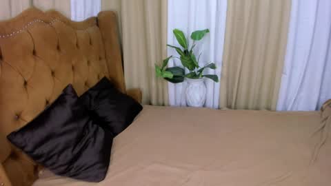 Yumi Aera online show from March 28, 2026, 6:40 pm