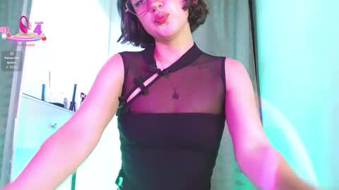 Snapshot of caraenaranja chatting on October 24, 2025, 3:36 am Amy online show from October 24, 2025, 3:36 am