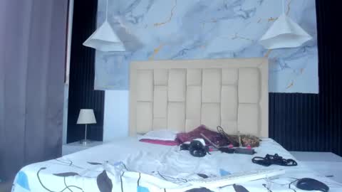 Snapshot of caraiosh_ chatting on December 16, 2025, 2:33 pm Cara online show from December 16, 2025, 2:33 pm