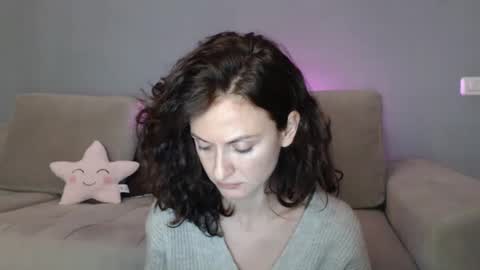 Snapshot of carakat chatting on February 19, 2025, 12:03 am carakat online show from February 19, 2025, 12:03 am