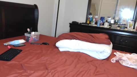 Snapshot of carameldoll1 chatting on December 21, 2024, 12:42 am Krystal online show from December 21, 2024, 12:42 am