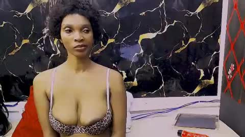 caramelminxx_ online show from June 20, 2026, 8:39 am