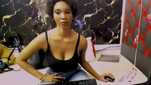 caramelminxx_ online show from June 22, 2026, 6:43 am