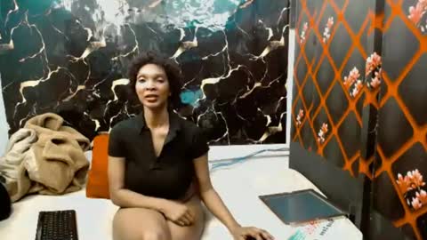 caramelminxx_ online show from July 6, 2026, 7:49 am