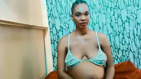 Snapshot of caramelminxxx1 chatting on February 9, 2026, 7:01 am caramelminxxx1 online show from February 9, 2026, 7:01 am