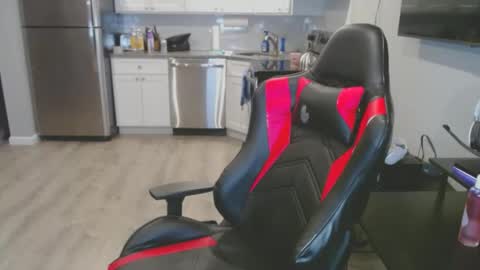 cardi_beans online show from February 12, 2025, 8:16 am