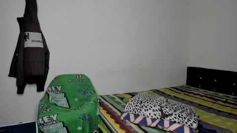 Snapshot of cardrey05 chatting on June 6, 2026, 6:07 am Carlos and Cristian online show from June 6, 2026, 6:07 am