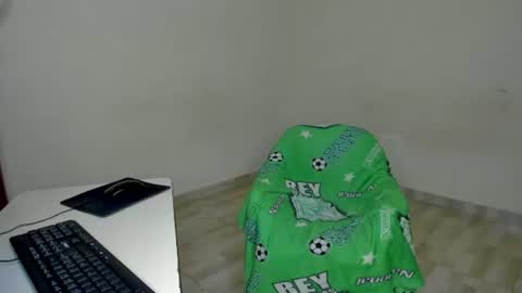 Snapshot of cardrey05 chatting on June 17, 2026, 1:08 am Carlos and Cristian online show from June 17, 2026, 1:08 am