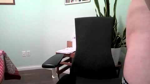 Caressluving online show from March 29, 2026, 5:07 am