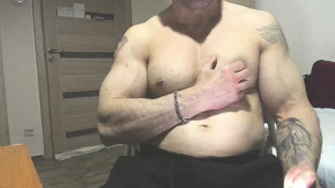 Snapshot of carin_the_body chatting on January 6, 2025, 8:39 pm Laz online show from January 6, 2025, 8:39 pm