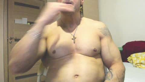 Snapshot of carin_the_body chatting on January 15, 2025, 10:46 pm Laz online show from January 15, 2025, 10:46 pm