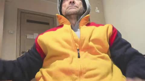 Snapshot of carin_the_body chatting on February 18, 2025, 4:15 am Laz online show from February 18, 2025, 4:15 am