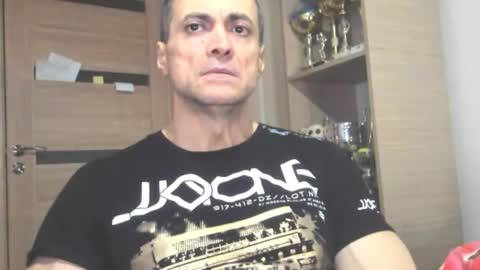 Snapshot of carin_the_body chatting on January 17, 2026, 11:52 pm Laz online show from January 17, 2026, 11:52 pm