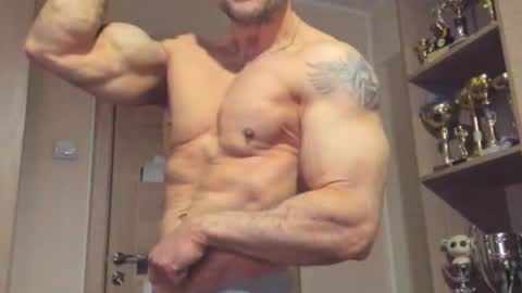 Snapshot of carin_the_body chatting on February 15, 2026, 11:23 pm Laz online show from February 15, 2026, 11:23 pm