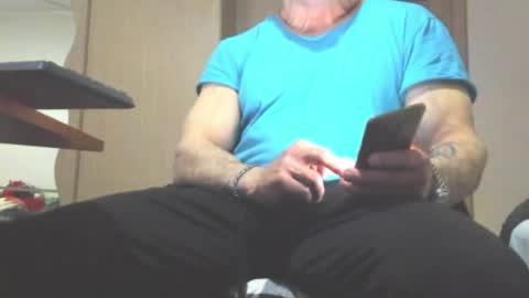 Snapshot of carin_the_body chatting on March 22, 2026, 8:34 pm Laz online show from March 22, 2026, 8:34 pm