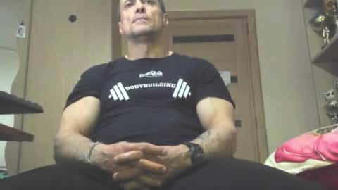 Snapshot of carin_the_body chatting on March 26, 2026, 5:40 pm Laz online show from March 26, 2026, 5:40 pm