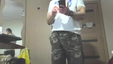 Snapshot of carin_the_body chatting on April 1, 2026, 6:38 pm Laz online show from April 1, 2026, 6:38 pm