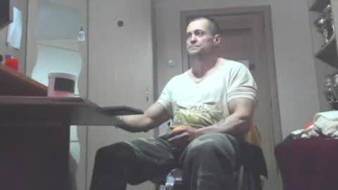 Snapshot of carin_the_body chatting on April 9, 2026, 8:20 am Laz online show from April 9, 2026, 8:20 am