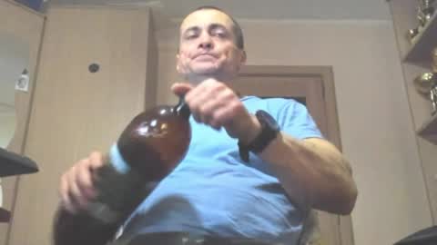 Snapshot of carin_the_body chatting on April 13, 2026, 4:12 pm Laz online show from April 13, 2026, 4:12 pm
