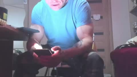 Snapshot of carin_the_body chatting on April 14, 2026, 6:52 am Laz online show from April 14, 2026, 6:52 am