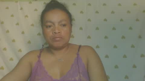 Snapshot of carinesexy69 chatting on June 30, 2026, 7:31 am carinesexy69 online show from June 30, 2026, 7:31 am