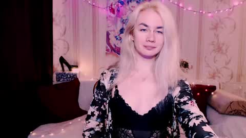Snapshot of carinfox chatting on April 28, 2026, 6:07 am Carin online show from April 28, 2026, 6:07 am