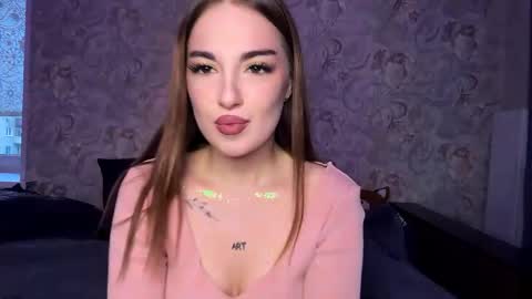 carisadelon online show from April 10, 2026, 3:50 pm