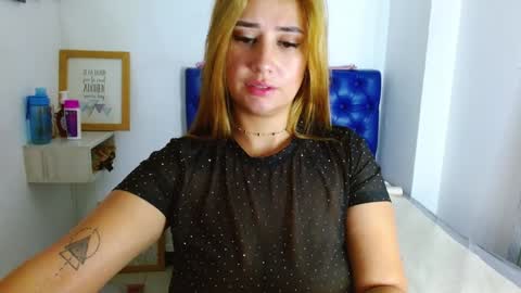 Snapshot of carla_beer chatting on December 31, 2024, 1:52 pm Carla online show from December 31, 2024, 1:52 pm